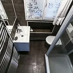 Lauriston Halldis Apartment